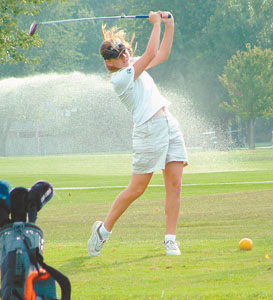 Celina's Lauren Fuelling returns to help the Bulldog linksters compete this season.<br>dailystandard.com