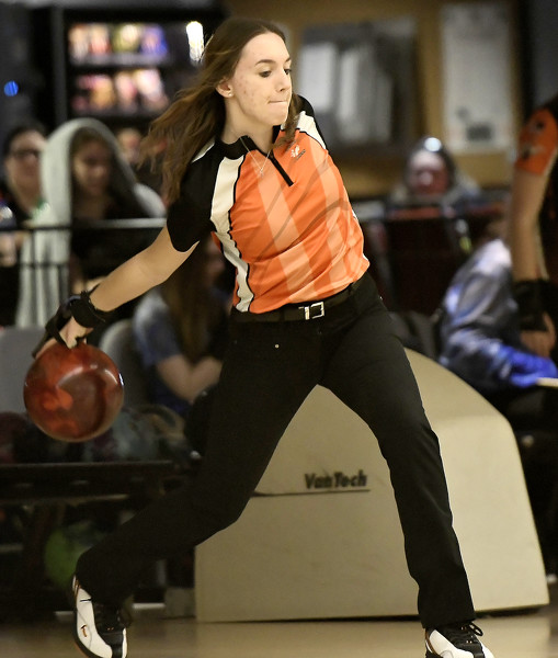 Girls bowling at Minster December 21st Photo Album | The Daily Standard